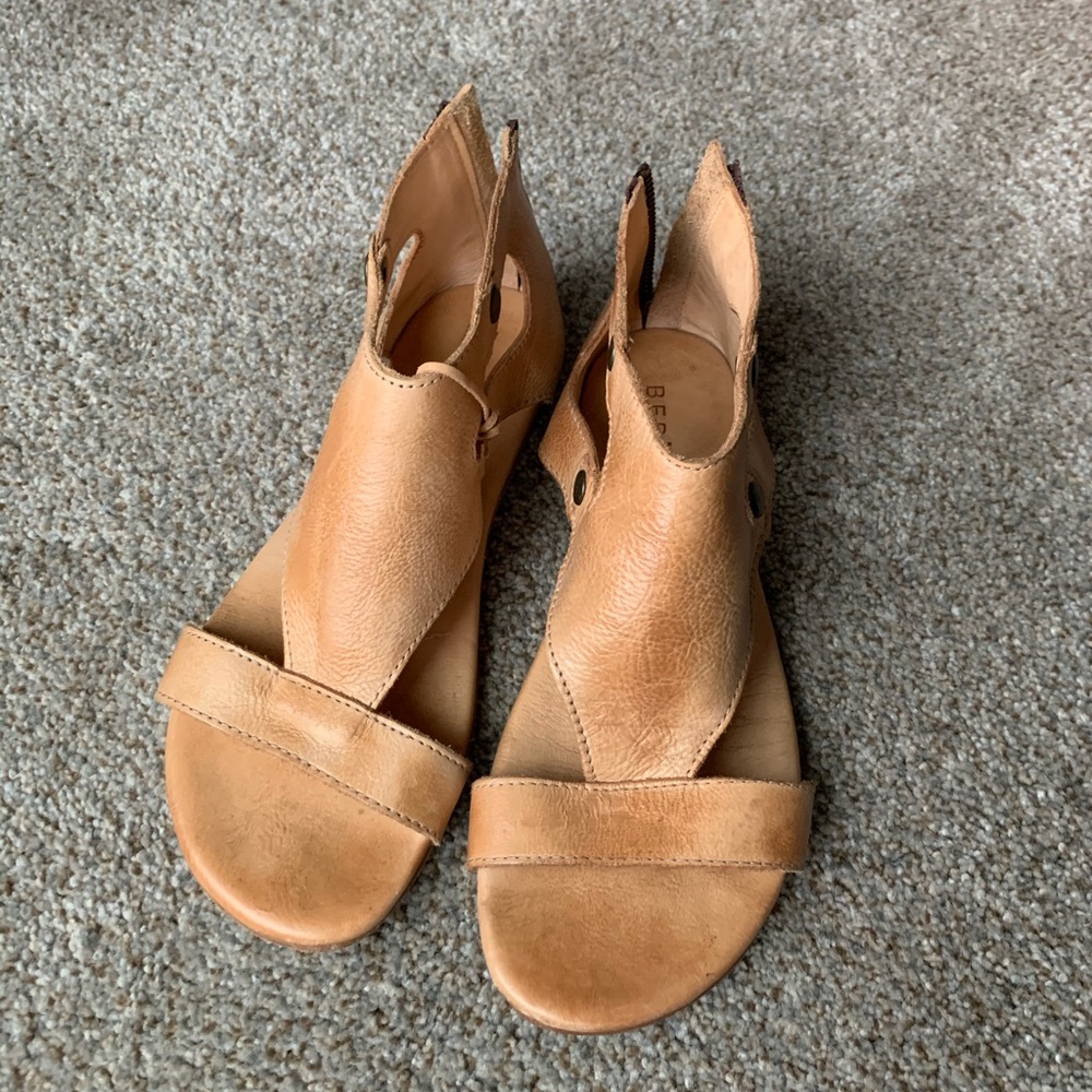 Bet Stu Sandals